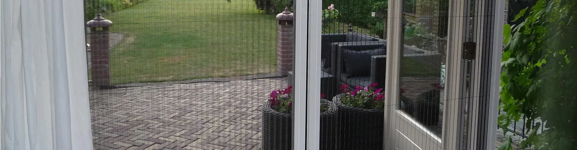 Geniet van frisse lucht zonder insecten &ndash; ontdek de voordelen van horren in huis