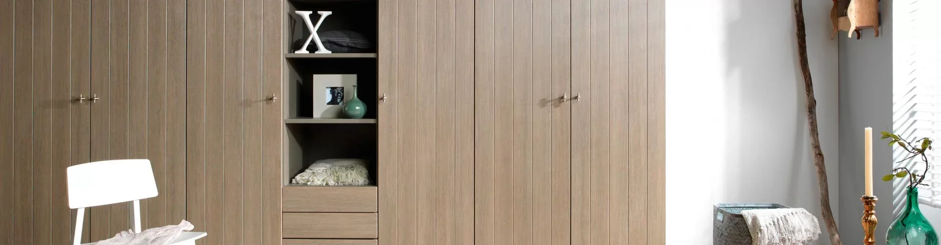 752-maatwerkkasten_draaideurkast-header.webp 752-maatwerkkasten_draaideurkast-header.webp